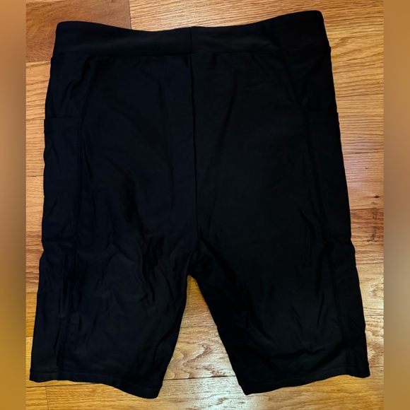 SPF 50 bike shorts for swimming - Picture 2 of 2